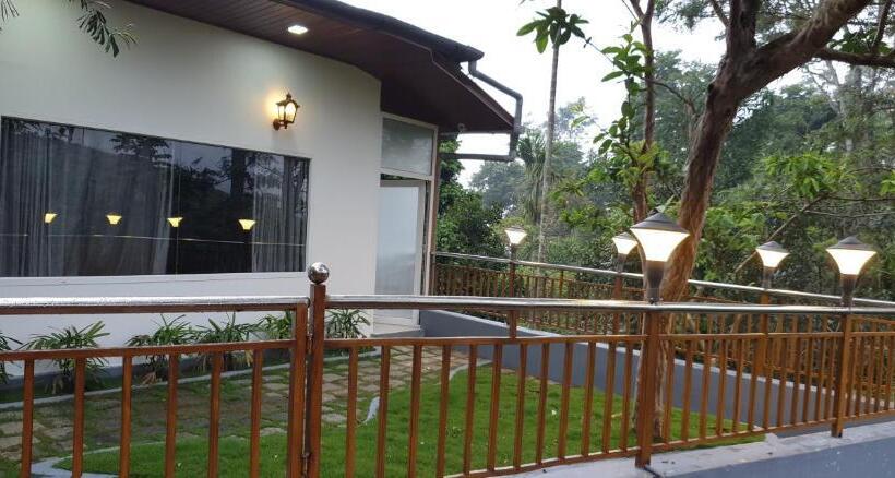 Bed and Breakfast Misty Bush Munnar