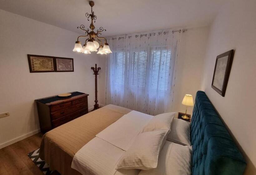 Golden Fields Apartment Near Old Town