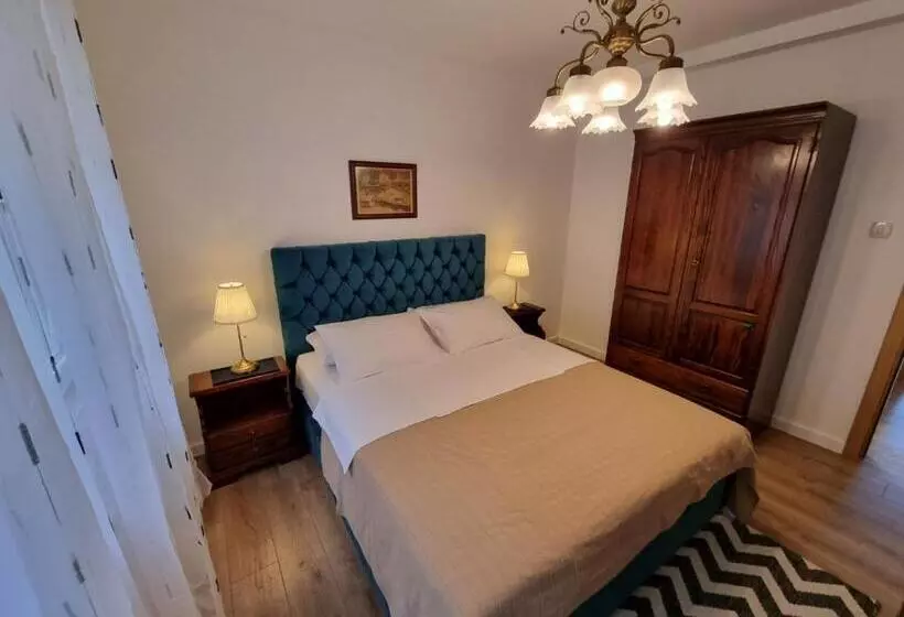 Golden Fields Apartment Near Old Town