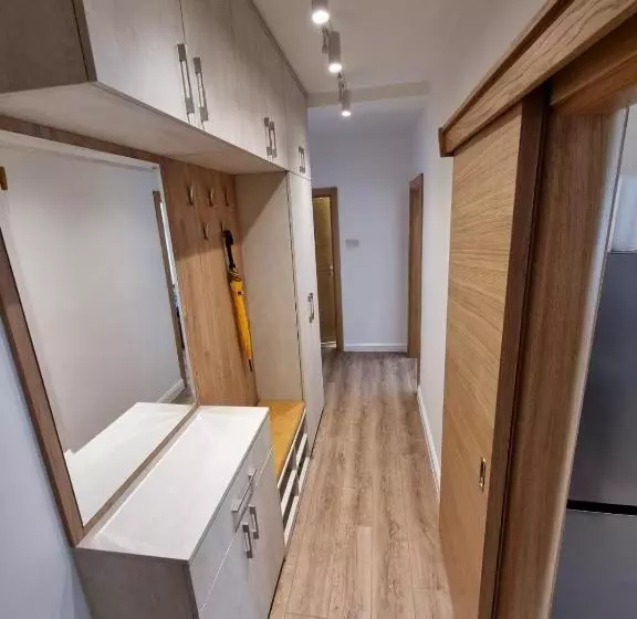 Golden Fields Apartment Near Old Town