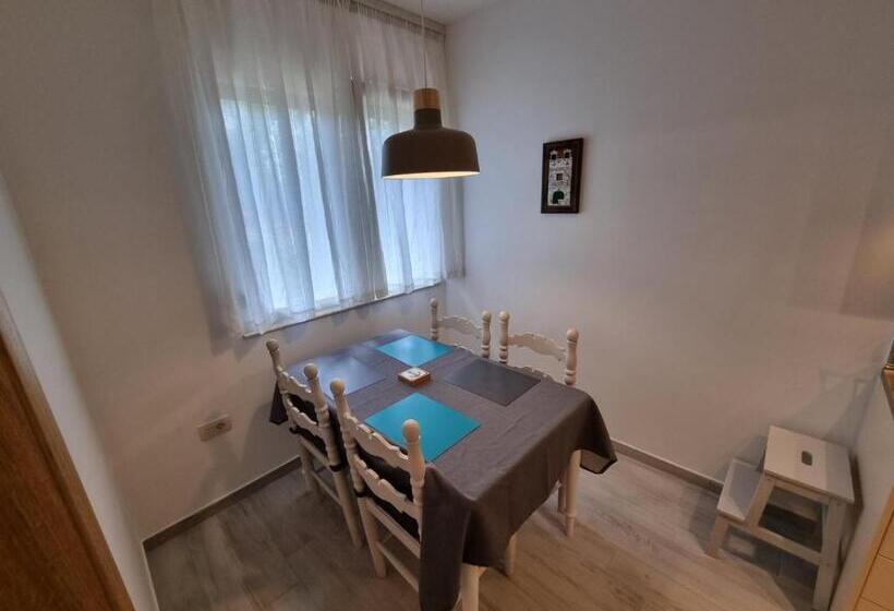 Golden Fields Apartment Near Old Town