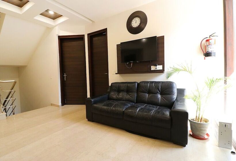 Fabhotel Oyster Villa