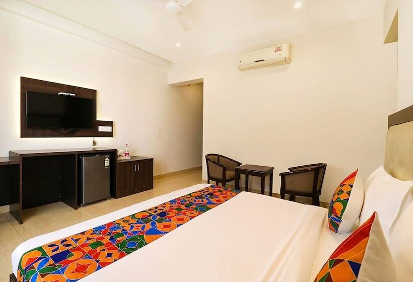 Fabhotel Oyster Villa