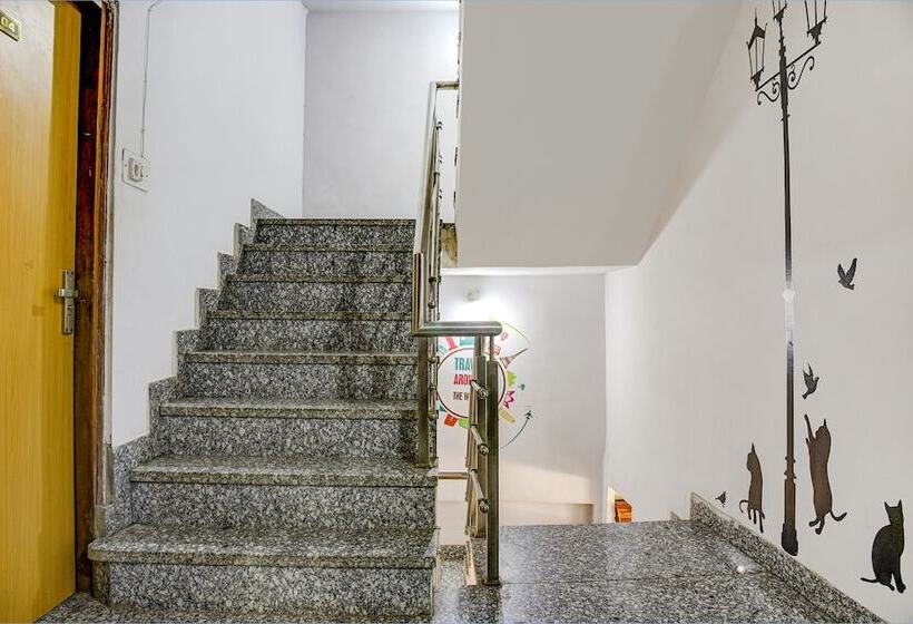 Super Hotel O The Surbhi