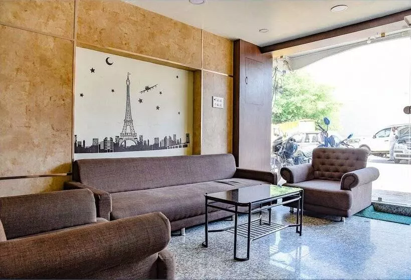 Super Hotel O The Surbhi