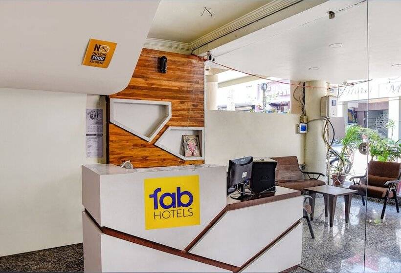 Super Hotel O The Surbhi