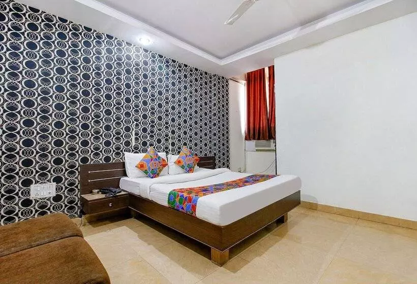 Super Hotel O The Surbhi