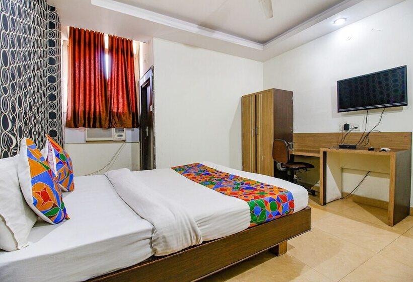 Super Hotel O The Surbhi