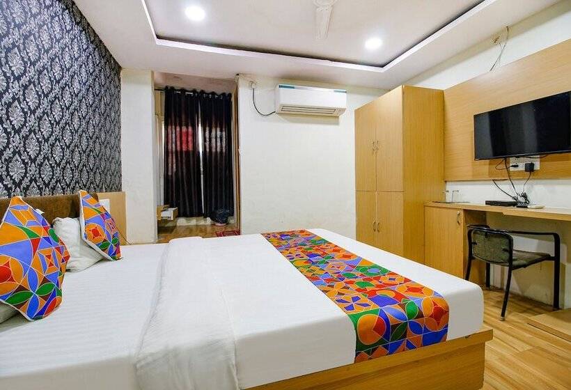 Super Hotel O The Surbhi