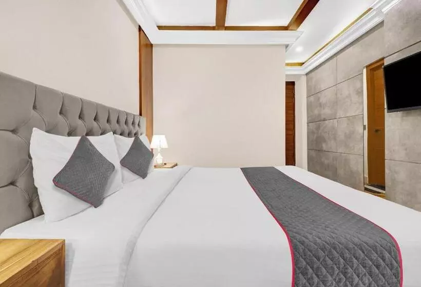 Hotelli Grand Villas Near Delhi Igi Airport