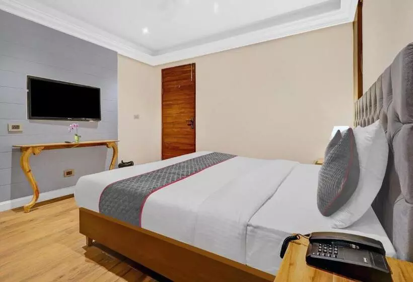 Hotelli Grand Villas Near Delhi Igi Airport