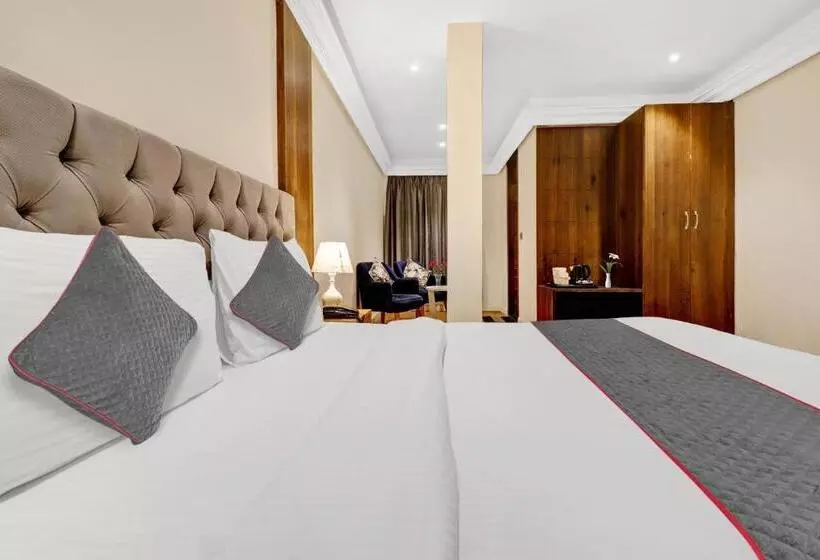 Hotelli Grand Villas Near Delhi Igi Airport