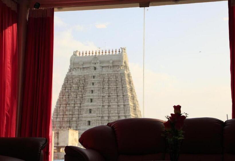 Hotel Sri Sarvesha Residency Temple View