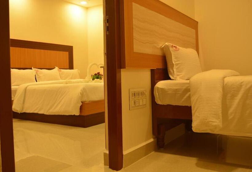 Hotel Sri Sarvesha Residency Temple View