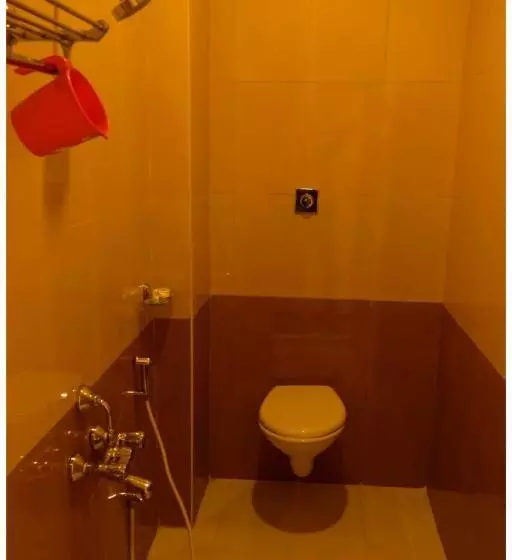 Hotelli Sri Sarvesha Residency Temple View