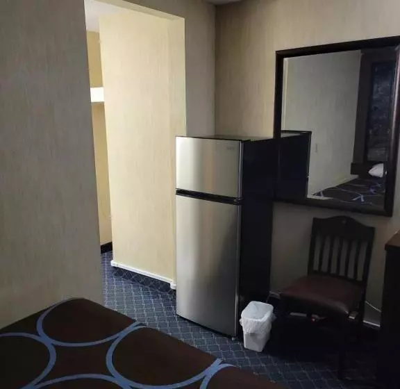 Hotelli Super 8 North Red Deer