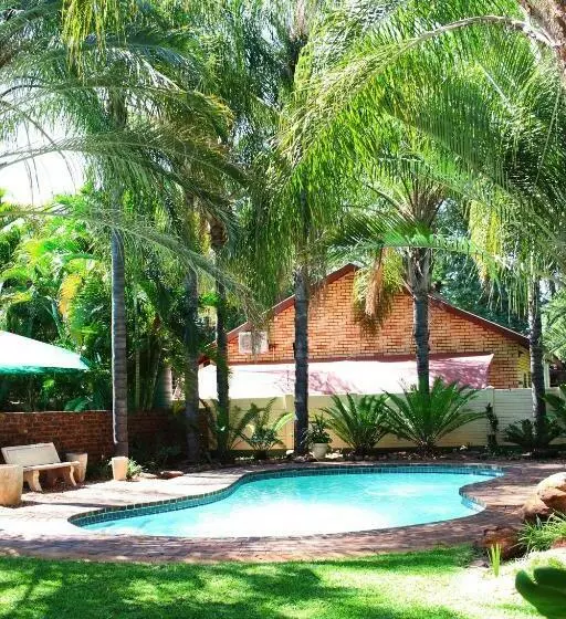 ペンション De La Rose Guesthouse