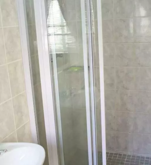 ペンション De La Rose Guesthouse