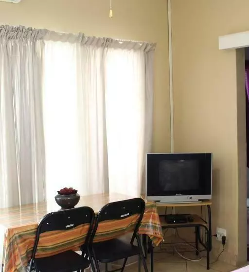 ペンション De La Rose Guesthouse