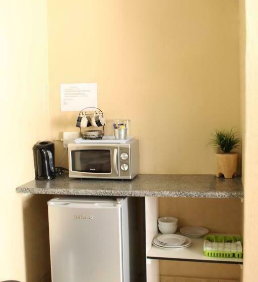 بنسيون De La Rose Guesthouse