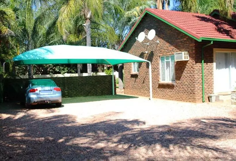 ペンション De La Rose Guesthouse