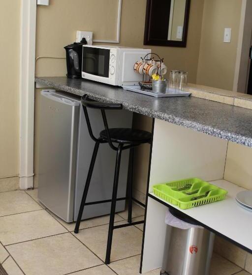 بنسيون De La Rose Guesthouse