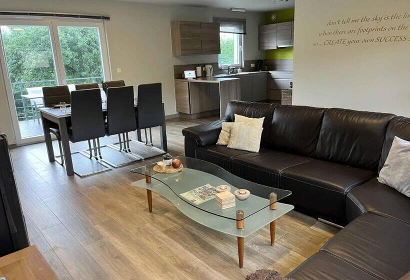 Sous Les Feuilles Redu