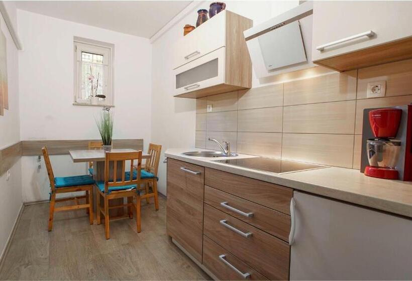 Apartmaji Pri Bosi Nogi