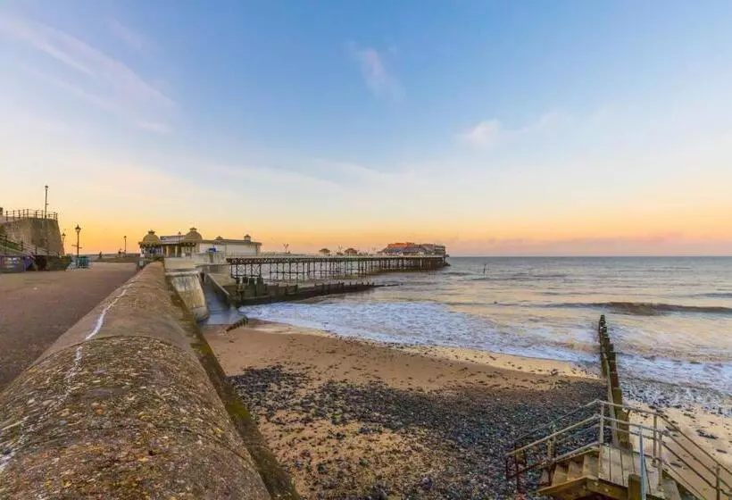 Host & Stay   Cabbell Towers