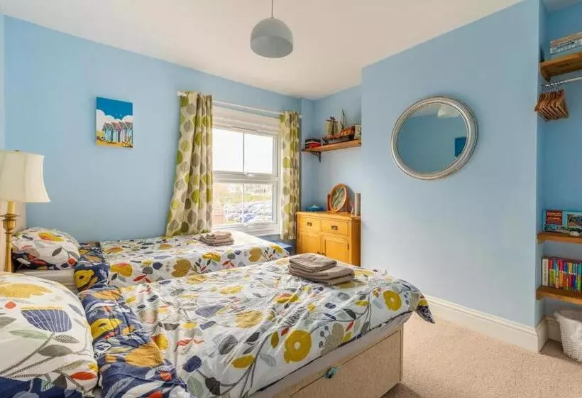 Host & Stay   Cabbell Towers