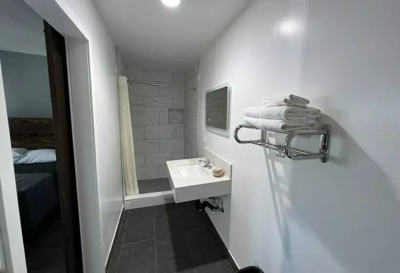 Motelli Erth Inn By Aga Bell Gardens