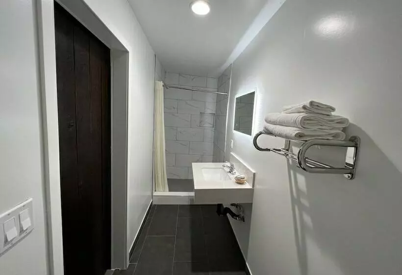 Motelli Erth Inn By Aga Bell Gardens