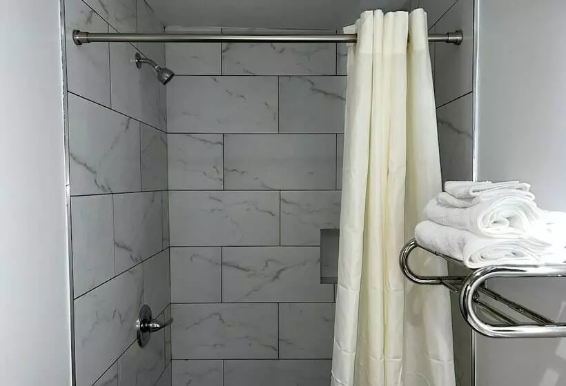 Motelli Erth Inn By Aga Bell Gardens