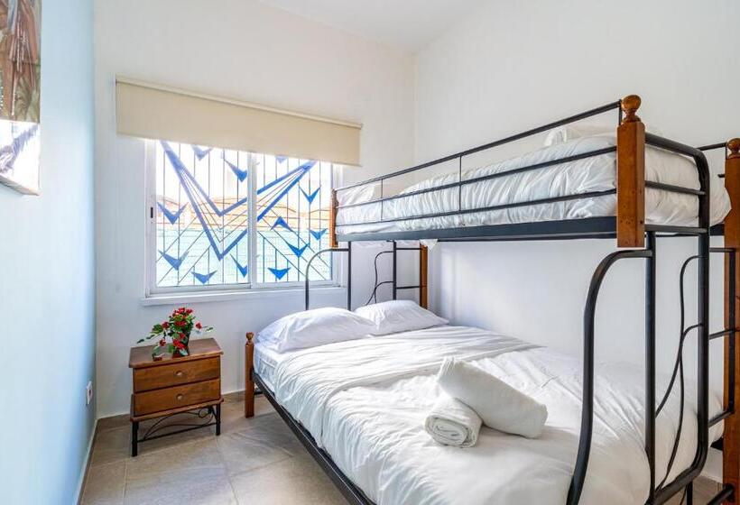 Nala   2 Br Apartment In Larnaca