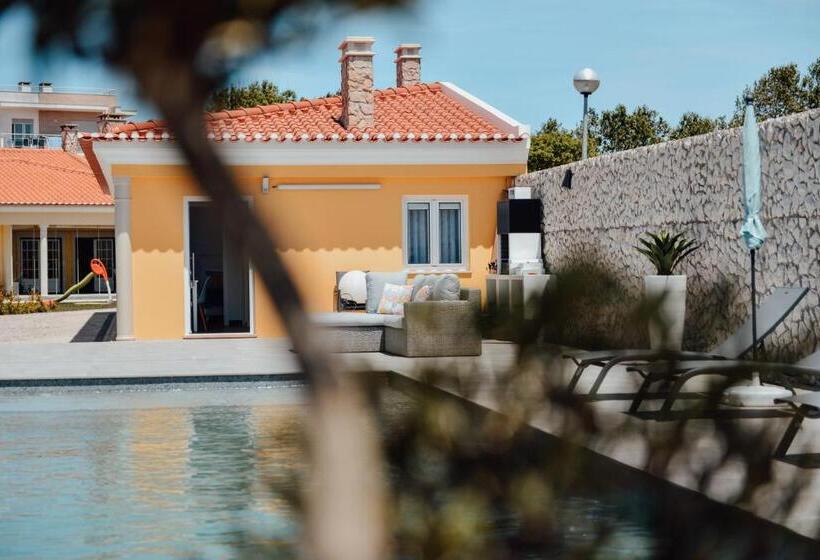 Yellow Sweet Home Maria E Beatriz