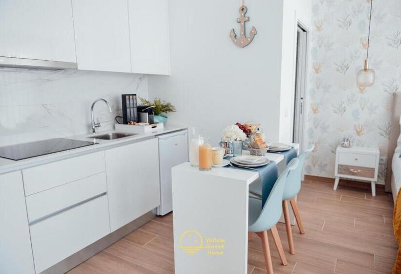 Yellow Sweet Home Maria E Beatriz