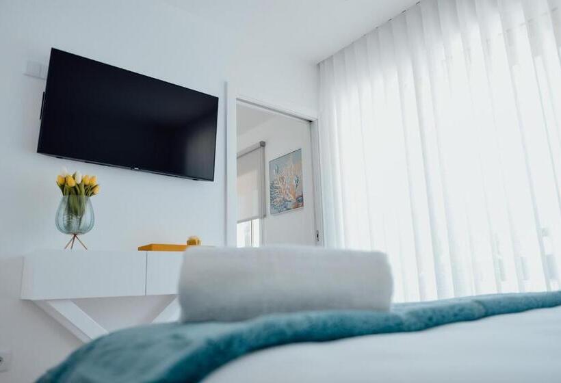 Yellow Sweet Home Maria E Beatriz