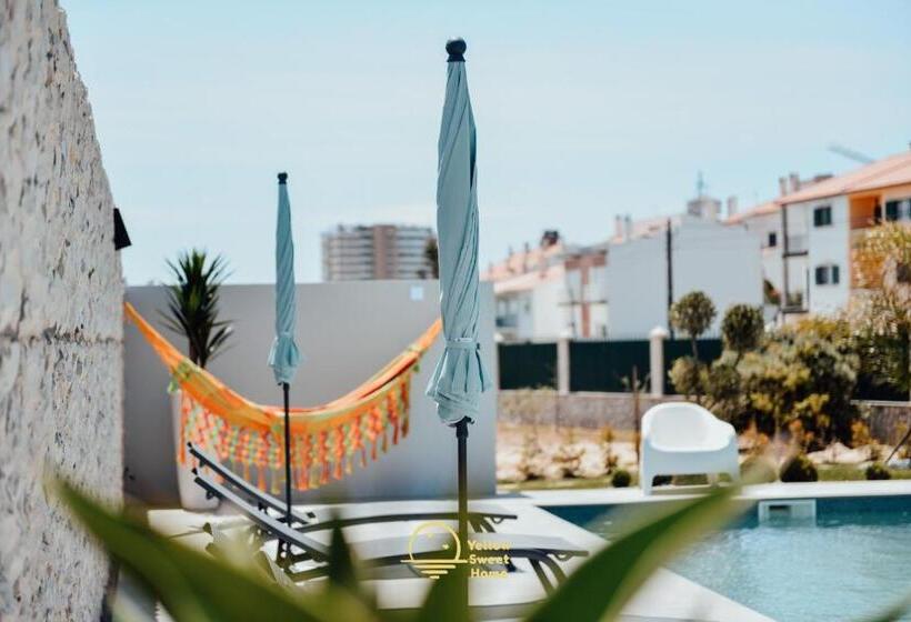 Yellow Sweet Home Maria E Beatriz