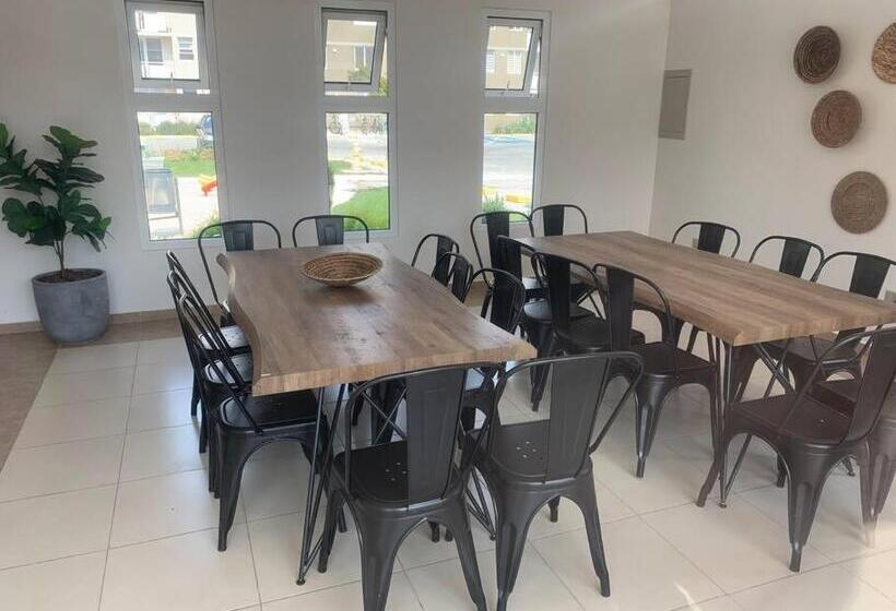 Depto Full Equipado Con Estacionamiento Y Piscina