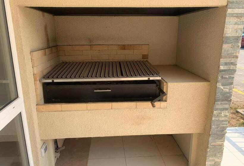 Depto Full Equipado Con Estacionamiento Y Piscina