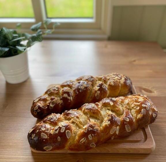 Stepping Stones Glamping ‘the Olive’