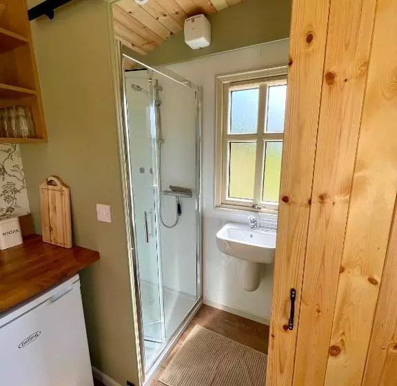 Stepping Stones Glamping ‘the Olive’