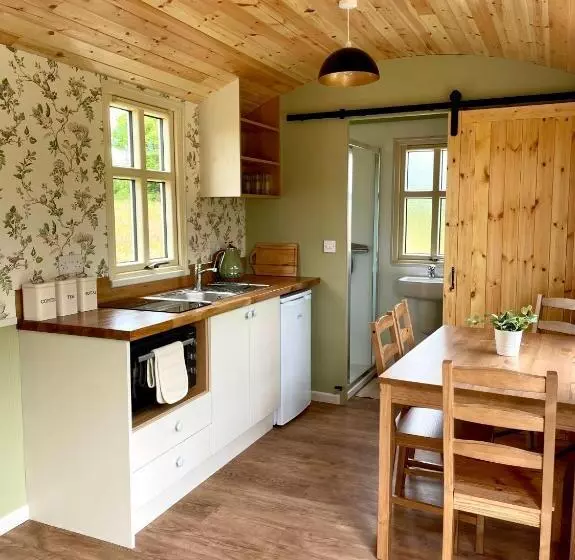 Stepping Stones Glamping ‘the Olive’