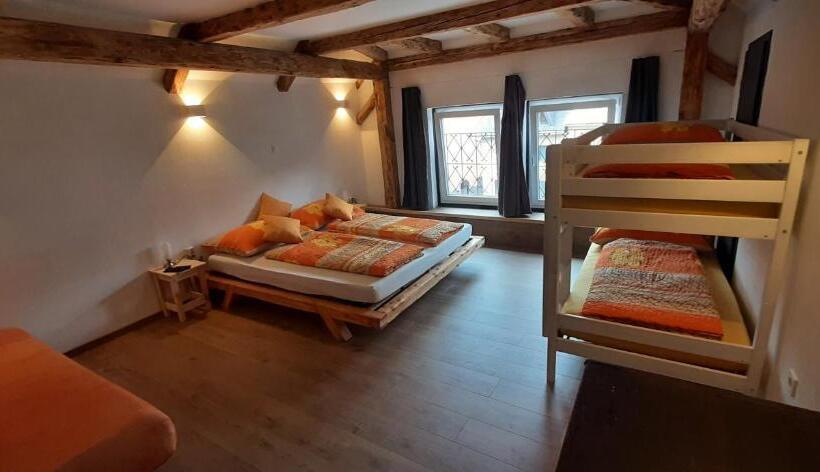 Bed and Breakfast K2 Brunnen Haus