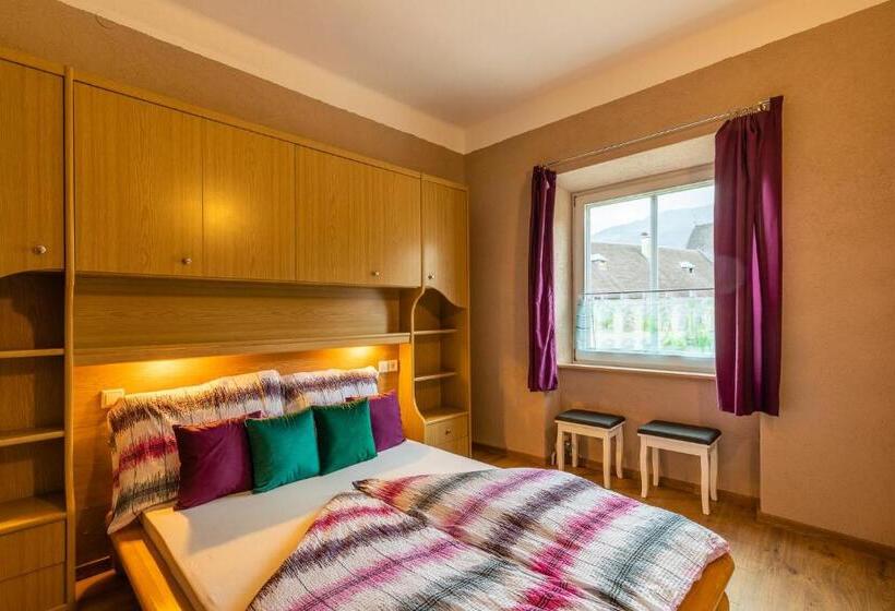 Bed and Breakfast K2 Brunnen Haus