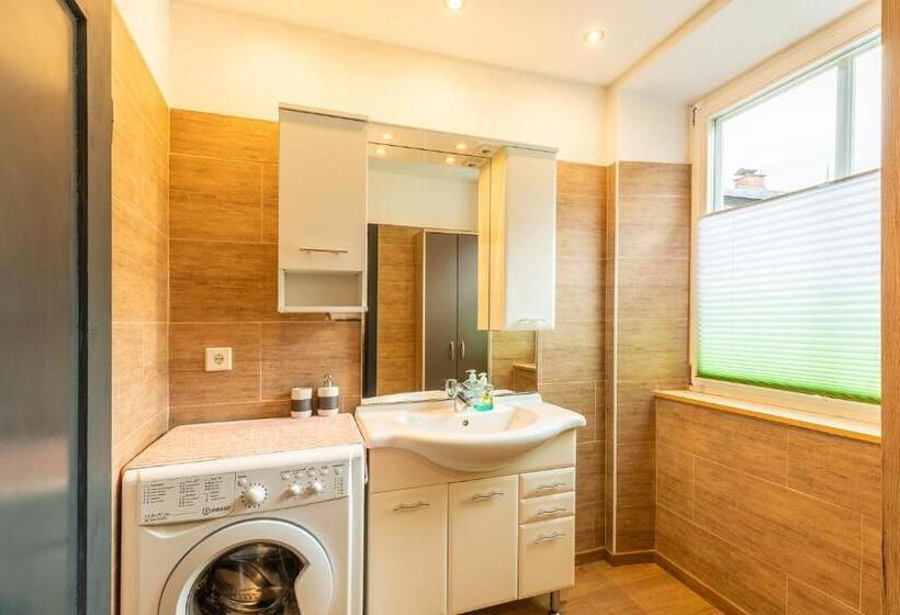 Bed and Breakfast K2 Brunnen Haus