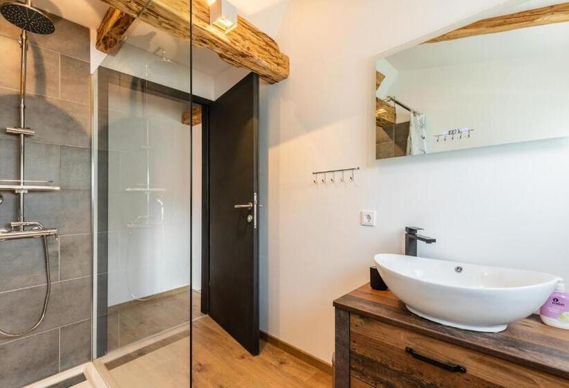 Bed and Breakfast K2 Brunnen Haus