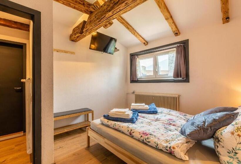 Bed and Breakfast K2 Brunnen Haus