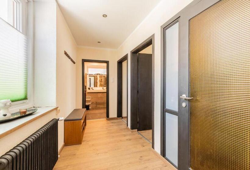 Bed and Breakfast K2 Brunnen Haus