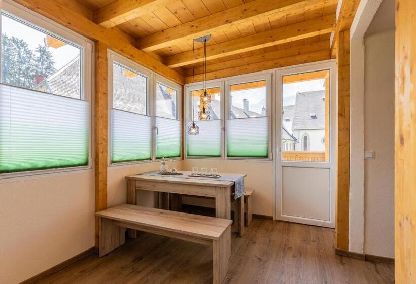 Bed and Breakfast K2 Brunnen Haus